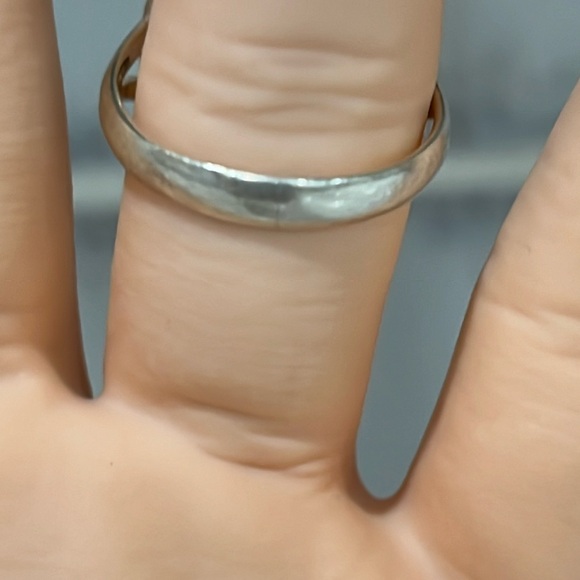 925 Silver Ring - Picture 4 of 5